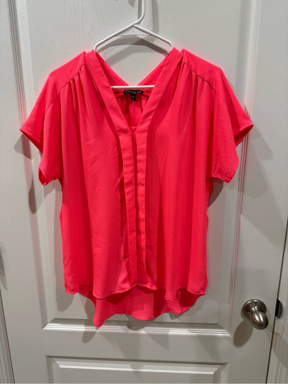 Express Neon Pink V-Neck Short Sleeve Blouse for the Office chiffon